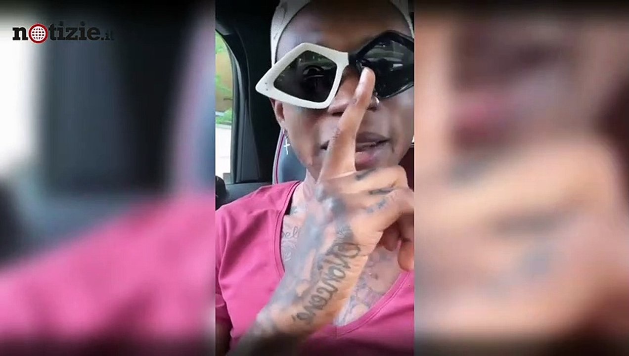 Bello Figo si asciuga le lacrime con una banconota da 50 euro | Notizie.it