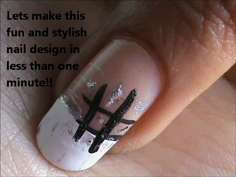 One minute nail design tutorial !!