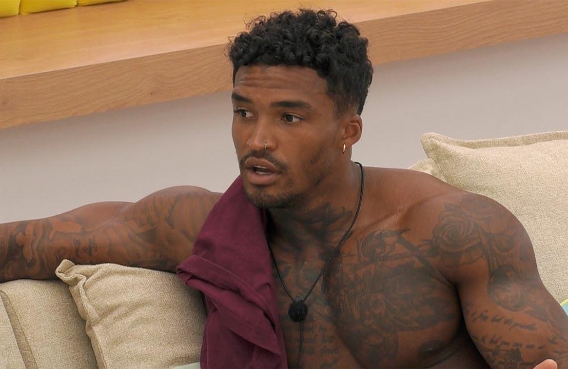 Love Island's Michael Griffiths apologises to Amber Gill