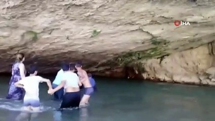 Suda yaşanan can pazarı kamerada