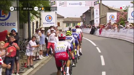 Tour de France 2019 - Anthony Perez passe en tête de la dernière côte du jour