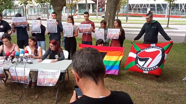 Critican la actuación de la Ertzaintza en un mitin de Vox en Bilbao