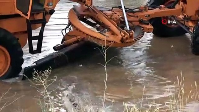 Uşak-İzmir Karayolu Yağış Nedeniyle Trafiğe Kapandı