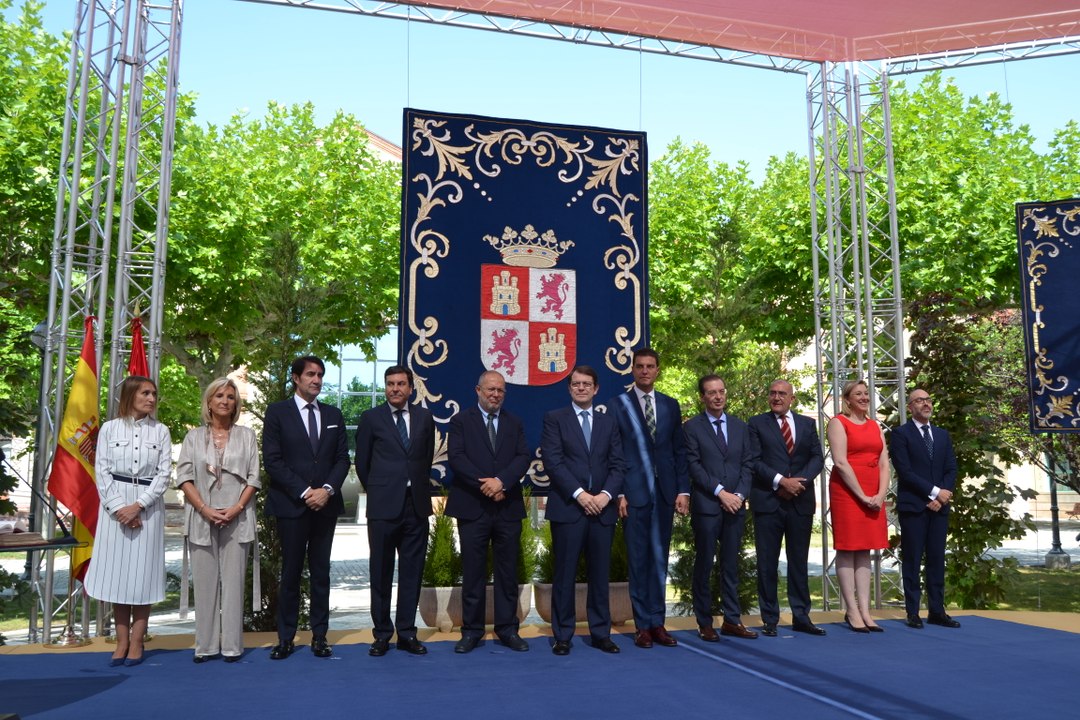 Nueve juramentos y una promesa de los diez consejeros de CyL