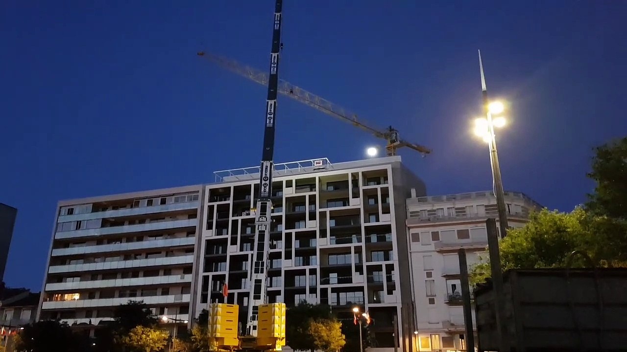 Valence : démontage de la grue de l'Yperion
