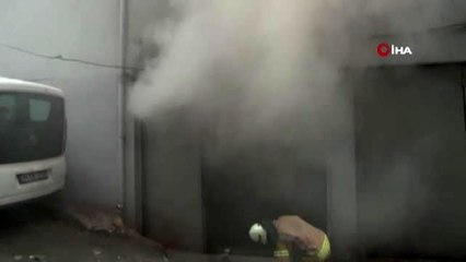 Fatih'te suni deri imalathanesinde korkutan yangın