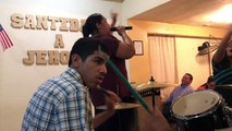 Agrupacion Alfa Y Omega-Edna Rivera Cantando El Coro: “Aunque satana  No Quiera La Iglesia Tiene Poder”