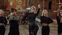 Taylor Swift Dances Like a Cat While Wearing a Cat-Eye in the First Look at Cats