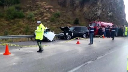 Isparta'da otomobil ile cip çarpıştı: 3 ölü, 1 yaralı