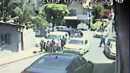 Şişli’de kadın sürücünün küçük kıza çarptığı kaza kamerada