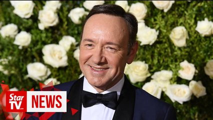 下载视频: Charge against Kevin Spacey sex assault case dropped