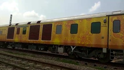 पहली प्राइवेट ट्रेन ‘तेजस’ इतिहास रचने को तैयार, जानिए सुविधाएं और किराया