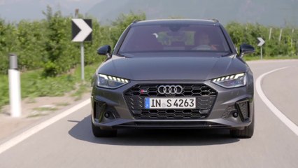 Tải video: Audi S4 Avant TDI in Daytona Grey Driving Video