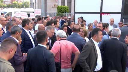 KAFTANCIOĞLU'NA ADLİYE ÖNÜNDE DESTEK AÇIKLAMASI