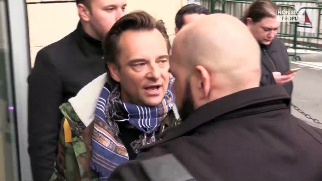 Estelle Lefébure toujours associée à la famille Hallyday, elle en fait sa fierté