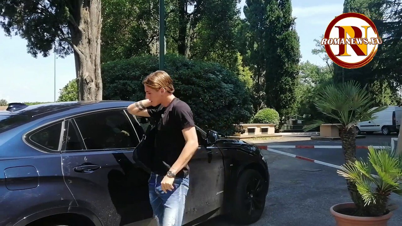 Villa Stuart, Zaniolo svolge le visite mediche (18/07/2019)