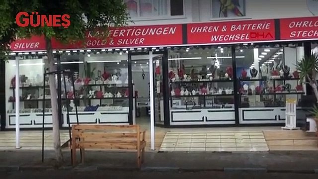 Antalya'da soymak için girdiği işyerinin ortasına büyük abdestini yaptı