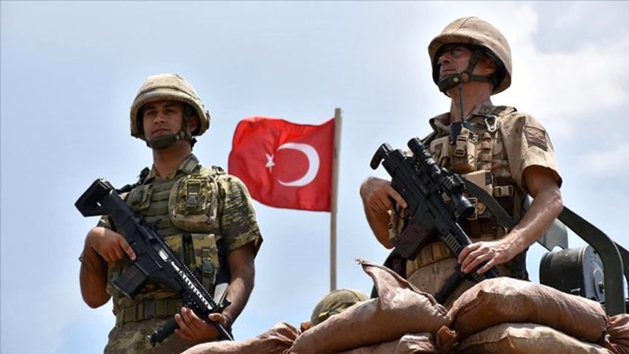 Baba oğul omuz omuza vatan nöbetinde!