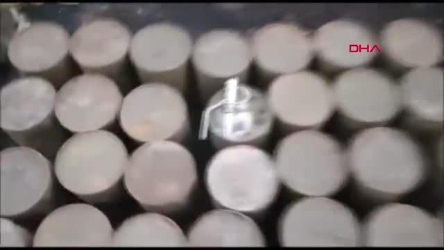 Irak kuzeyinde Pençe Harekatı'nda, terör örgütü PKK'nın lojistik depo olarak kullandığı sığınak ve...