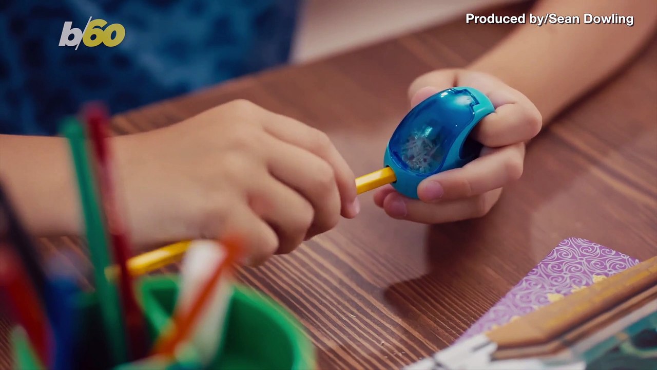 Take Note! This is the Gold Standard For Holding a Pencil