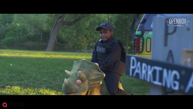 Dinosaur-loving couple throw epic Jurassic Park themed wedding