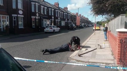 下载视频: Police continue murder probe in Sunderland after shop worker's death