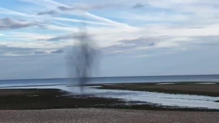 Bomb disposal Pagham Beach 08-09-18