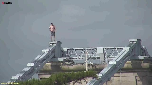 Drunk man climbs 150ft bridge to escape police after being refused drink in a pub