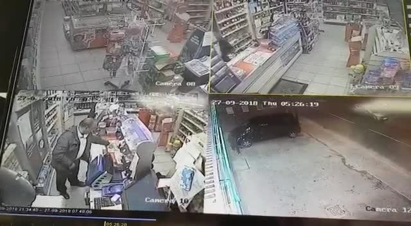 CCTV footage of attempted armed robbery at Sunderland shop