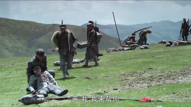 A cavalaria do exército encontrou os cavalos na grama, e os dois lados imediatamente lutaram, as espadas e armas estavam cegas, e houve incontáveis ​​mortes e ferimentos em