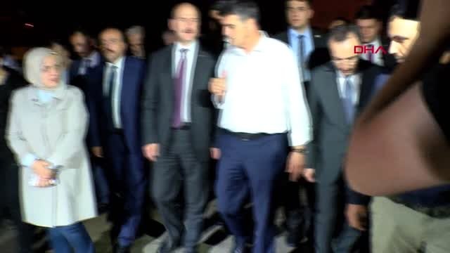 Düzce'de sel 23 köy yolu kapandı, mahsur kalanlar helikopterle kurtarıldı