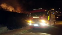 Bombeiros combatem incêndio ambiental no Bairro Morumbi