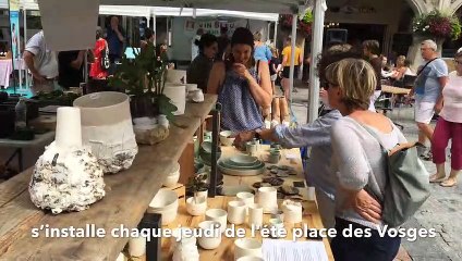 Un marché qui fait "Place aux producteurs" à Épinal