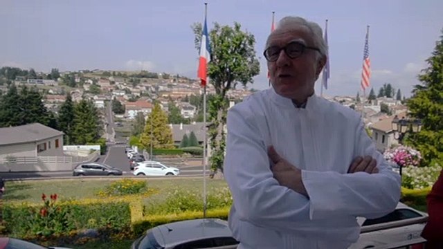 Alain Ducasse applaudit la première promotion de bachelor à l'ENSP d'Yssingeaux