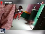 फिरोजाबाद: स्कूल में पढ़ाई में बजाय सफाई, पोछा लगाती छात्रा का VIDEO VIRAL