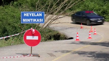 DÜZCE SEL SULARININ VURDUĞU DÜZCE'NİN KÖY YOLUNDA GÖÇÜKLER OLUŞTU