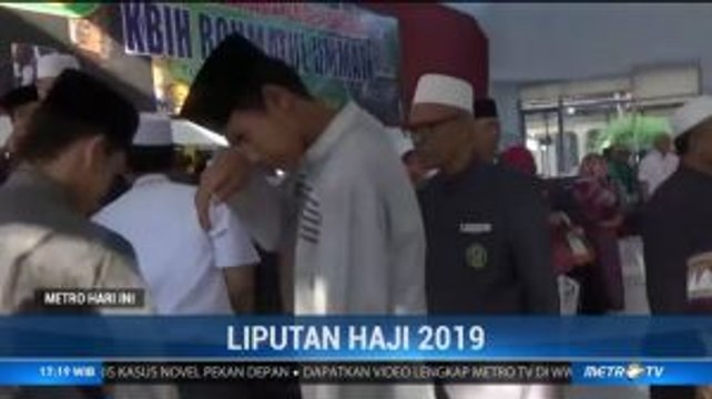 Tangis Haru Antar Keberangkatan Jemaah Calhaj