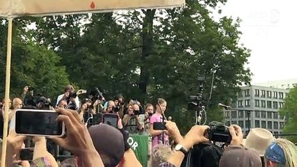 Greta Thunberg stellt Schüler in Berlin auf "langen Kampf" ein