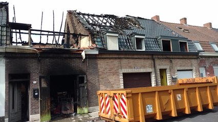 Les maisons ravagées par les flammes à la rue du Roitelet