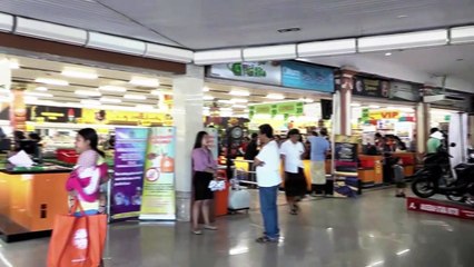 Bali lanza una batalla contra la invasión del plástico