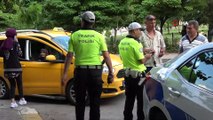 Ticari taksilerin bagajından av tüfeği ve bıçak çıktı