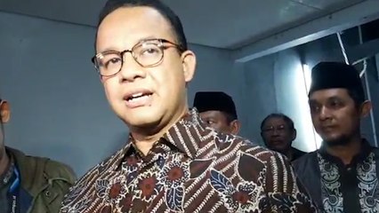 Anies Baswedan Beri Penghormatan Terakhir ke Mendiang Arswendo Atmowiloto