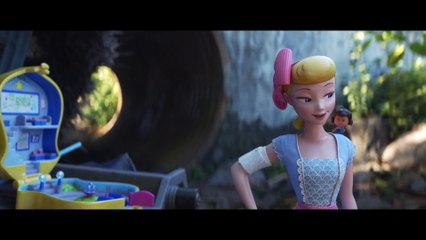 A TOY STORY ALLES HÖRT AUF KEIN KOMMANDO – Film Clip- Giggle McDimples