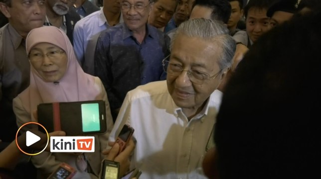Media tanya sebab Azmin tak hadir, ini jawab Dr M