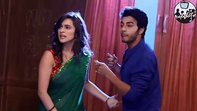 Hot TV Serial Actress Shivani Surve Navel in Saree