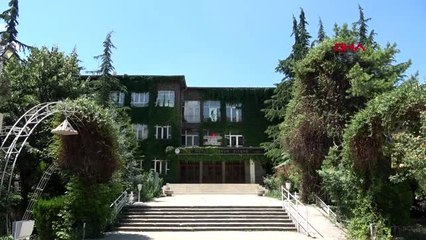 AFYONKARAHİSAR 45 YIL ÖNCE DİKİLEN SARMAŞIK TÜM OKULU SARDI