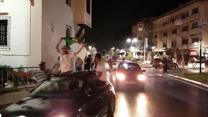 Afrika'nın en büyüğü Cezayir - Cezayirlilerin şampiyonluk kutlamaları (1)