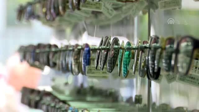 Güneş gözlüğü seçiminde cam rengi önemli