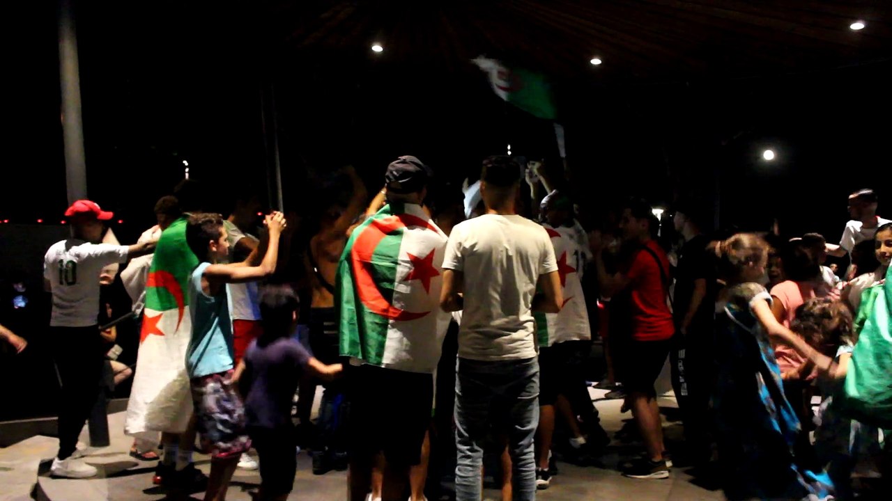 fête  des supporters à Mâcon juillet 2019 lors de la victoire d'Algérie en finale de Coupe d'Afrique (4)