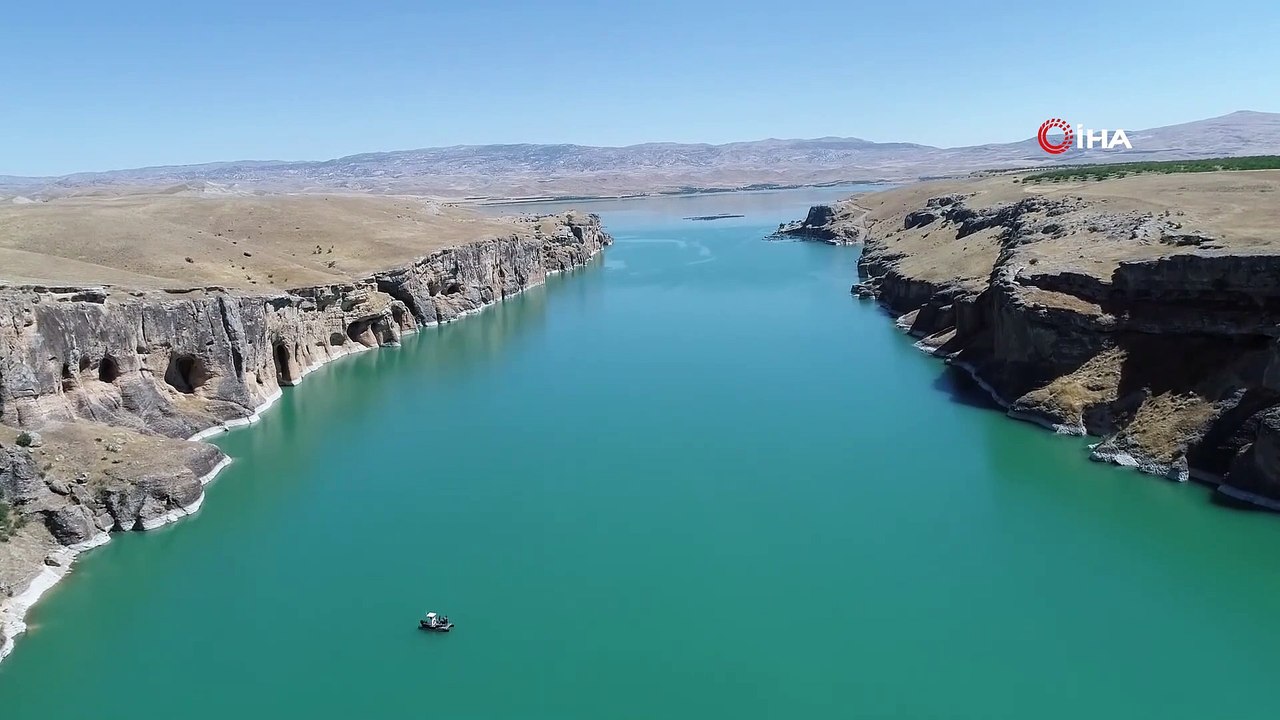 Yeni keşif 'Kara Leylek Kanyonu' havadan görüntülendi